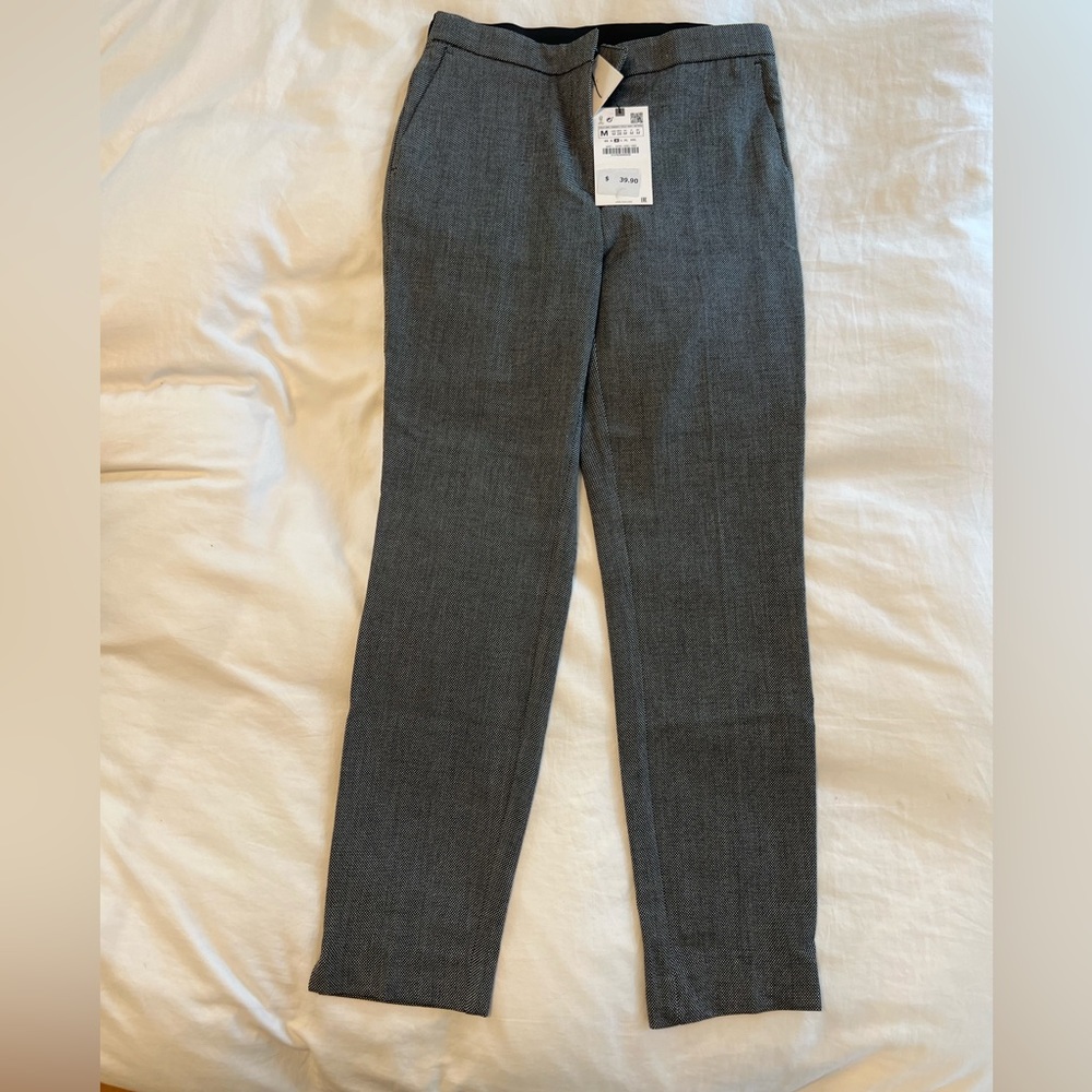 Zara Pants in Size Medium. Brand new.